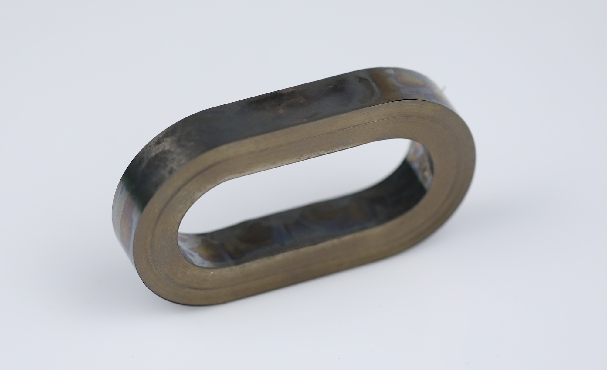 E-shaped cores